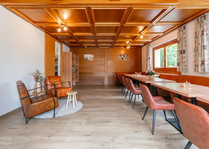 Jasmin シャレー *